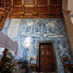 Piastrelle con temi mariani decorano la cappella principale della Chiesa della Misericordia a Serta, Portogallo. In questa immagine, scene dell'Annunciazione e della Visitazione - © ...