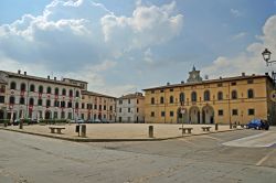 Piazza Fulceri nel cuore di Terra del Sole a Castrocaro Terme, provincia di Forlì