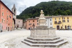 Piazza VII Aprile nel centro di Leonessa nel Lazio