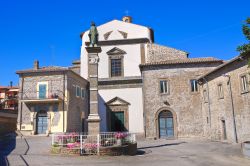 Santuario della Madonna delle Grazie a Montefiascone, Lazio. Questo complesso religioso sorge nell'abitato di Montefiascone, nelle vicinanze della basilicia di San Flaviano. Le prime notizie ...