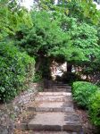 Percorso a piedi nei giardini Romieu a Bastia, Corsica. Questa suggestiva area verde si trova fra la cittadella restaurata e il vecchio porto.


