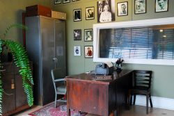 L'ufficio di Marion Keisker negli Sun Studio di Memphis (Tennessee): è stata la prima receptionist a sentire Elvis Presley registrare una canzone - © James Kirkikis / Shutterstock.com ...