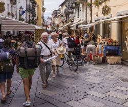 La fiera d'estate in centro ad Aosta - © Michele Vacchiano / Shutterstock.com