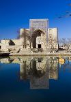 Una moschea a Bukhara, la città Patrimonio dell'Umanità dell'UNESCO in Uzbekistan, che si trova sulla via della seta - © posztos / Shutterstock.com