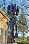 Una statua del XX° secolo di Gille de Binche, Belgio. Celebre personaggio del carnevale locale, durante il Martedì Grasso un migliaio di Gille percorrono le strade della città ...