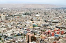 Veduta aerea della città cilena di Arica. E' conosciuta come la "città dell'eterna primavera"; fu fondata nel 1537.

