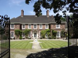 L'edificio dello York Deanery nella splendida città di York, contea di North Yorkshire, in Inghilterra - foto © David Carruthers /Shutterstock
