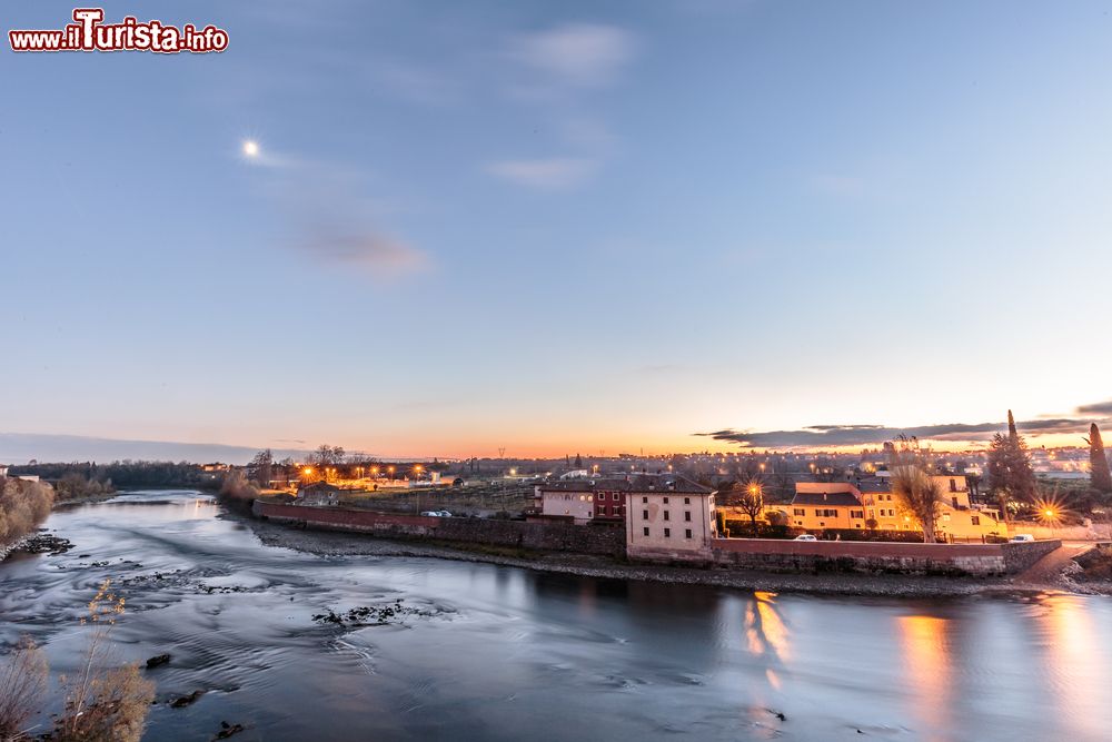 Immagine Tramonto a Bussolengo di Verona e il fiume Adige