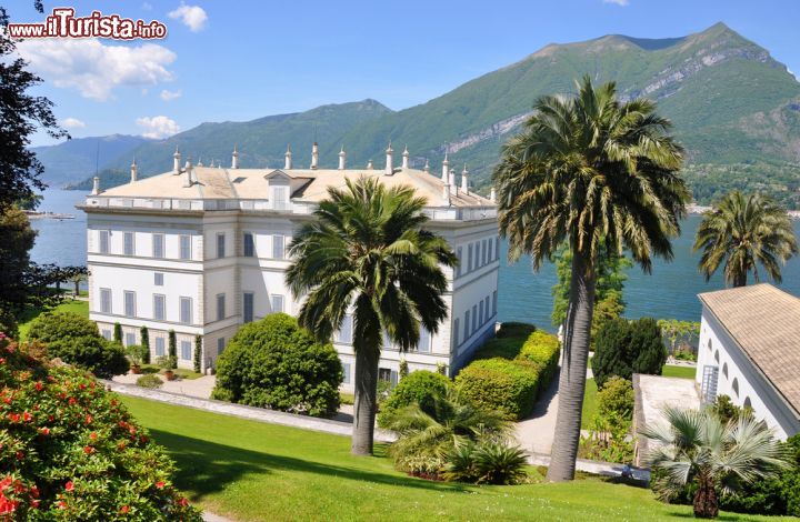 Immagine La spettacolare Villa Melzi d'Eril a Bellagio, sul lago di Como. La villa non è visitabile, poiché abitata, ma è possibile accedere al suo parco e all'annesso museo - foto © Alexander Chaikin / Shutterstock.com