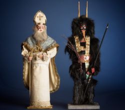 San Nikolaus e un Krampus esposti al Museo del Natale di Salisburgo (Salzburger Weihnachtsmuseum)