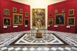 Una delle 93 sale del museo più noto di Firenze, la Galleria degli Uffizi - Oltre alle opere d'arte più importanti di tutto il panorama storico e artistico, vi è una ...