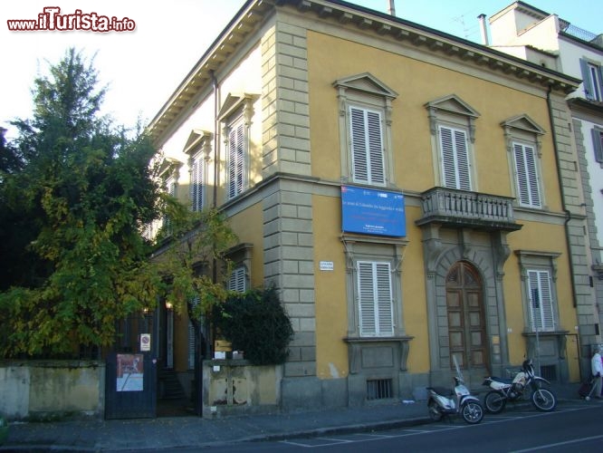 Immagine La facciata esterna di casa Siviero, il museosul Lungarno di Firenze