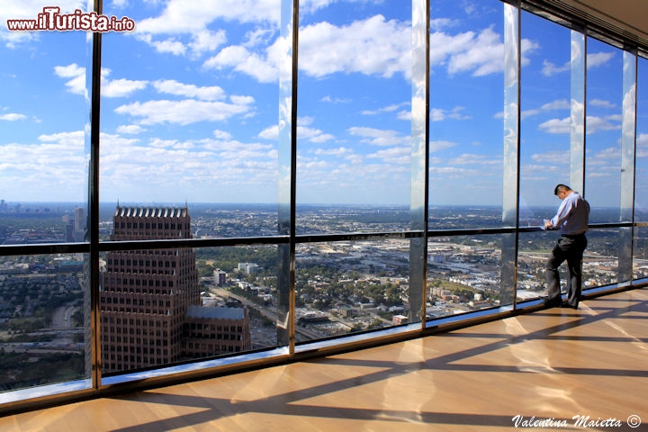 Immagine Il panorama di Houston dalla JPMorgan Chase Tower: la vista che si gode dalla Sky Lobby 2 - © Valentina Maietta / www.guendastravels.com