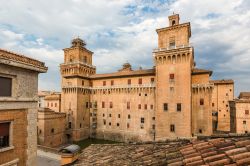 E' chiamato anche Castello di San Michele, e certamente è uno dei monumenti architettonici più famosi di Ferrara, e la sua storia è intimamente legata con la famiglia ...