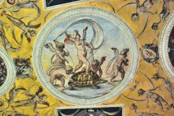 Portano la firma dei più grandi pittori del mondo gli affreschi che decorano le sale dei Musei Vaticani - © totophotos / Shutterstock.com 