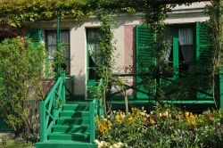 Il complesso residenziale di casa Monet a Giverny, nord della Francia - © Pack-Shot / Shutterstock.com