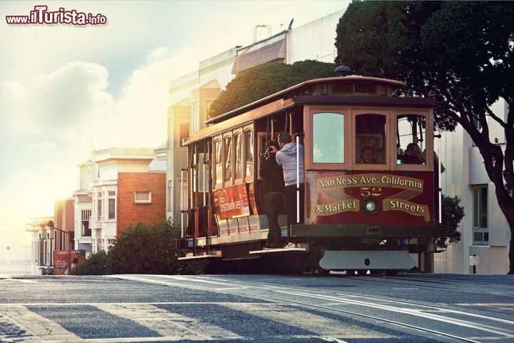 Immagine Tradizionali Cable Cars a San Francisco, ci troviamo in zona Union Square