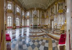 Marmi e stucchi in un salone della Residenza di Salisburgo- © Anibal Trejo / Shutterstock.com 