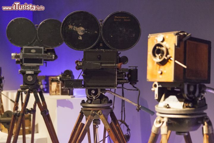 Immagine Museum of the Moving Image, New York - Proiettori, televisori, apparecchi per la registrazione del sonoro e anche cineprese d'epoca: sono solo alcuni dei preziosi oggetti da collezione che si possono ammirare nel museo del cinema © Marley White  / nycgo.com