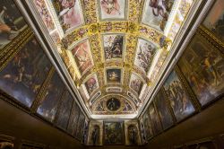 Studiolo Francesco I: una delle sale più belle dell'interno di Palazzo Vecchio a Firenze - © photogolfer / Shutterstock.com 