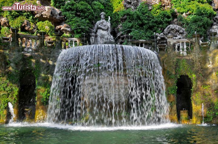 Immagine La Fontana dell'Ovato a Villa d'Este a Tivoli - © Gianluca Rasile / Shutterstock.com