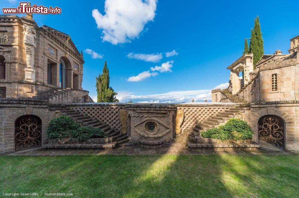 Immagine Un dettaglio degli edifici di La Scarzuola a Montegabbione in Umbria - © ValerioMei / Shutterstock.com