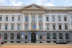 Piazza della Scala, il Palazzo della Banca Commerciale Italiana. L'edificio ospita le collezioni delle Gallerie della Scala, parte del progetto nazionale delle Gallerie d'Italia - © ...