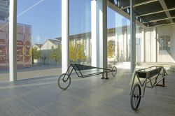 Lo spazio espostivo e le architetture moderne della Fondazione Prada di Milano - © Paolo Bona / Shutterstock.com 