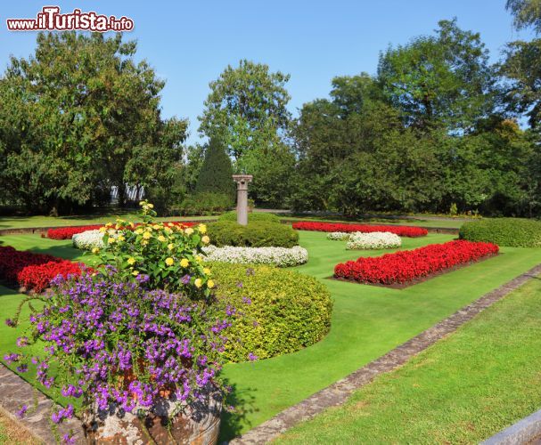 Immagine Il periodo di fioritura nei giardini di Villa Taranto a Pallanza di Verbania - © kavram / Shutterstock.com