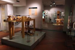 La Palazzina Usielli ospita alcune sale del Museo Leonardiano a Vinci. La Palazzina Uzielli è dedicata alle aree relative alle macchine da cantiere, alla tecnologia tessile e agli orologi ...