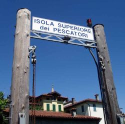 L'Imbarcadero sull'Isola dei Pescatori: da qui partono i collegamenti con Stresa (imbarcadero Carciano) la pià vicina cittadina del  Lago Maggiore - © Gerda Speelziek-Abou ...