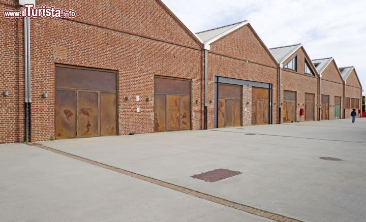 Immagine La visita ai capannoni industriali di Hangar Bicocca a Milano - © Paolo Bona / Shutterstock.com