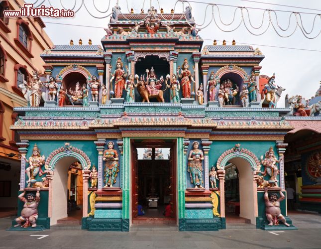 Immagine Il tempio di Sri Vadapathira Kaliamman, si trova nel quartiere di Little India a Singapore- © irakite / Shutterstock.com