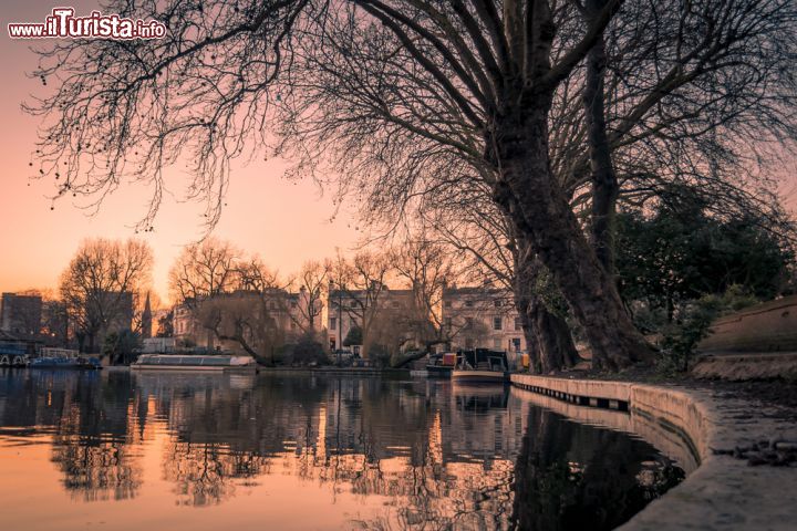 Immagine Tramonto a Little Venice, il quartiere romantico di Londra