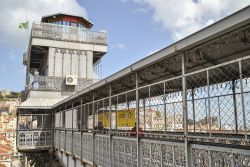 La  parte alta dell'Elevador de Santa Justa a Lisbona - © Jaione_Garcia / Shutterstock.com 