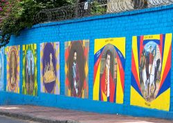 Un colorato murales nel quartiere Usaquen di Bogotà in Colombia - © Ivan_Sabo / Shutterstock.com 