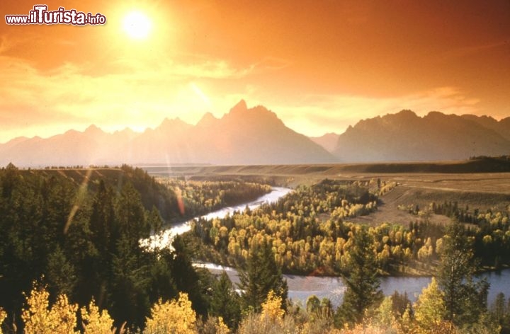 Tramonto nel Grand Teton National Park nel Wyoming. Credit: Pete Saloutos