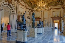 Antiche statue all'interno dei musei Capitolini di Roma - © Pen_85 / Shutterstock.com 