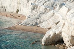 Falesie e spiagge a Scala dei Turchi, sulla costa di Porto Empedocle, Agrigento