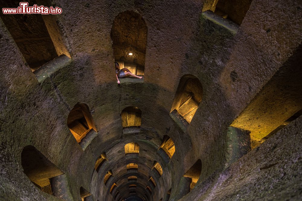 Immagine Le rampe e le finestre del Pozzo di San Patrizio citta di Orvieto