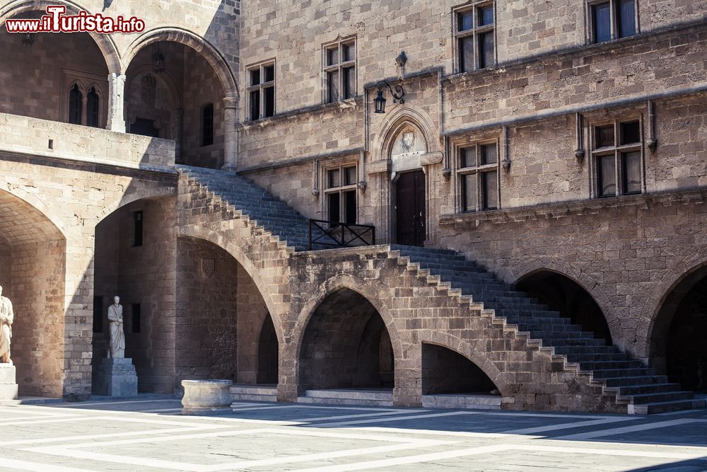 Immagine Coorte interna del Castello di Bellver in Spagna