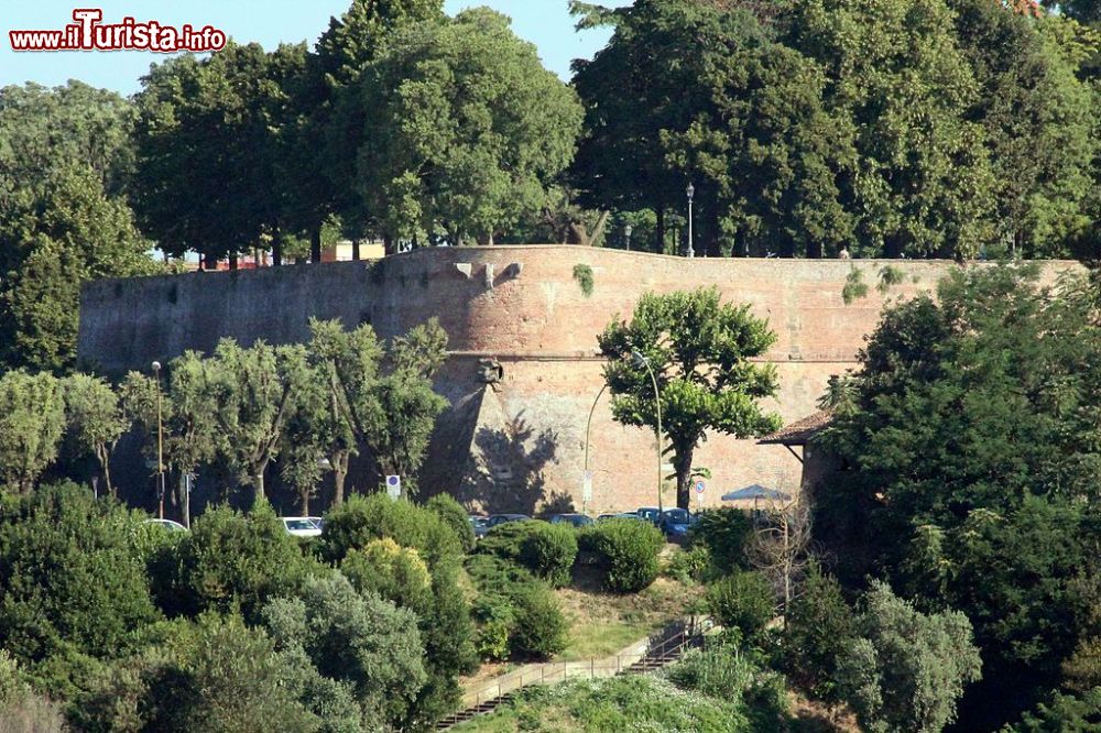 Immagine Le mura della Fortezza Medicea di Siena