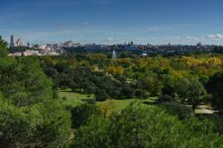 Il grande parco di Madrid Casa de Campo, il polmone verde della capitale della Spagna - © Hans C. Schrodter / Shutterstock.com