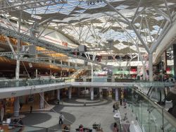 Il Westfield Shopping Mall è uno dei principali centri commerciali di Londra - © photocritical / Shutterstock.com
