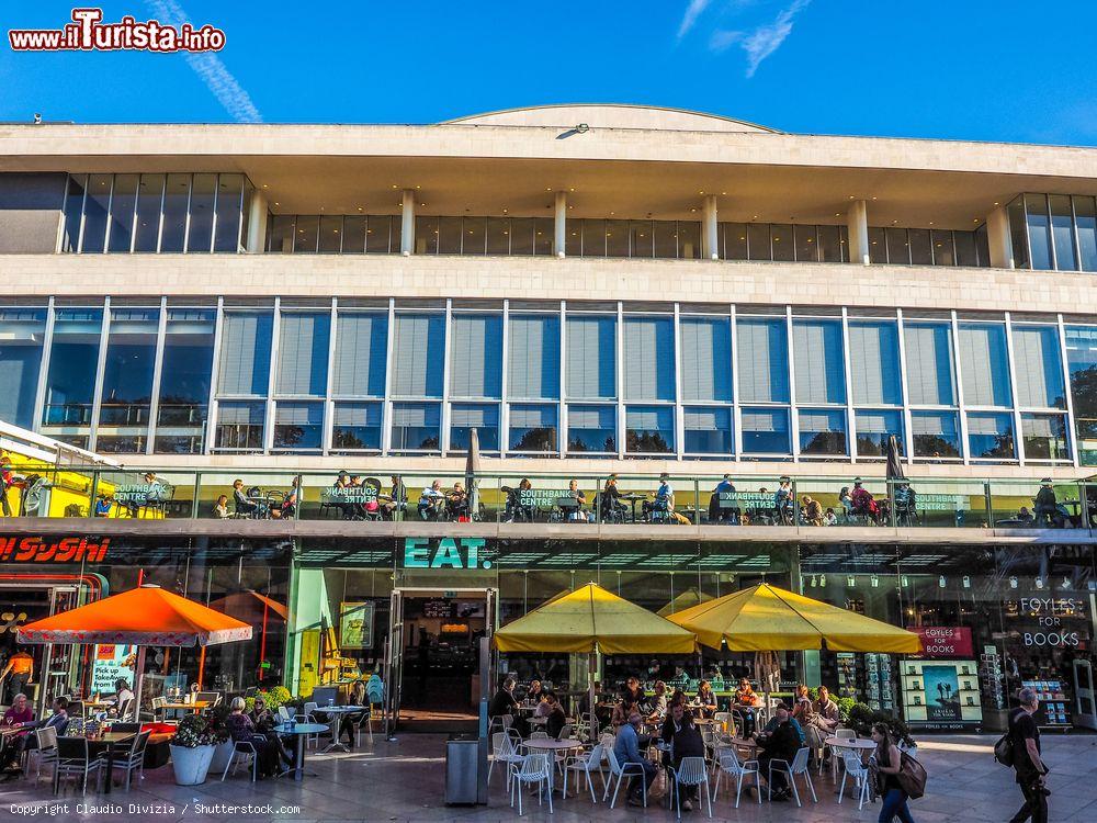 Immagine The Royal Festival Hall del Southbank Centre di Londra - © Claudio Divizia / Shutterstock.com