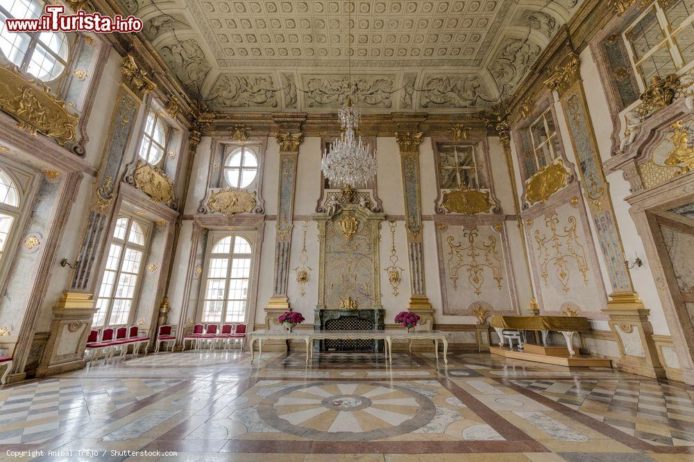 Immagine Una lussuosa sala della Residenza di Salisburgo, il palazzo principale dell'omonima piazza. - © Anibal Trejo / Shutterstock.com