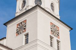 Il Glockenspiel l'orologio della Città Vecchia, posto tra la Mozartplatz e la piazza del Duomo a Salisburgo