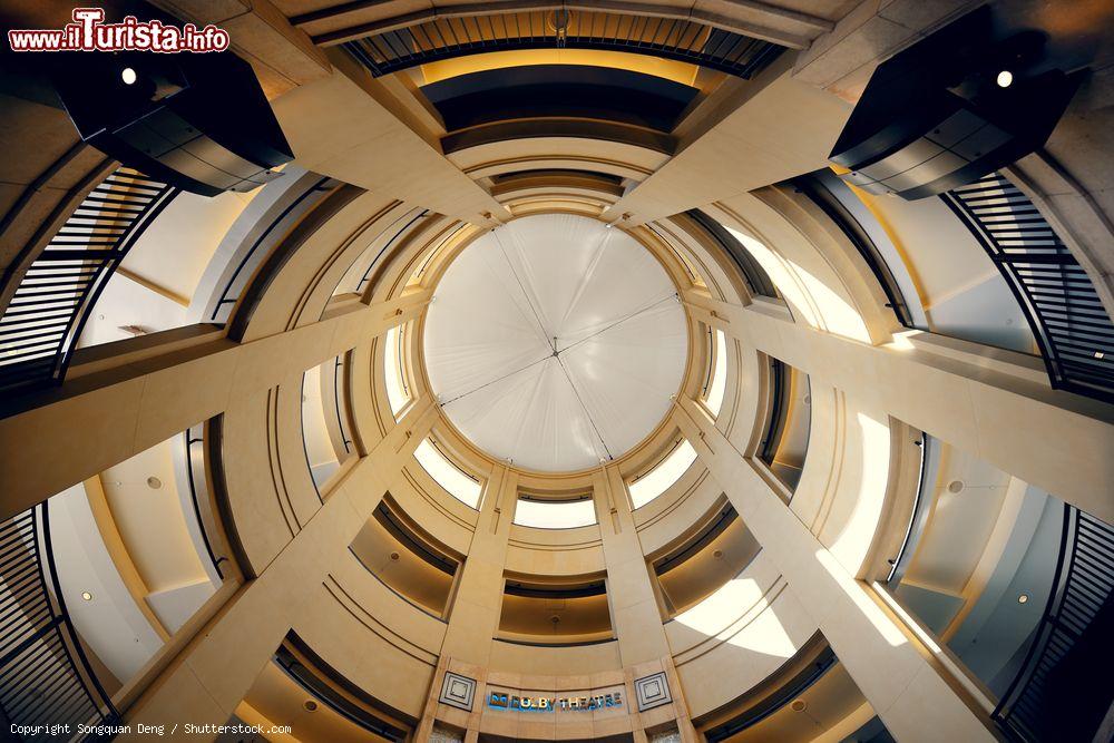 Immagine Interno della struttura del Dolby Theatre di Hollywood a Los Angeles - © Songquan Deng / Shutterstock.com