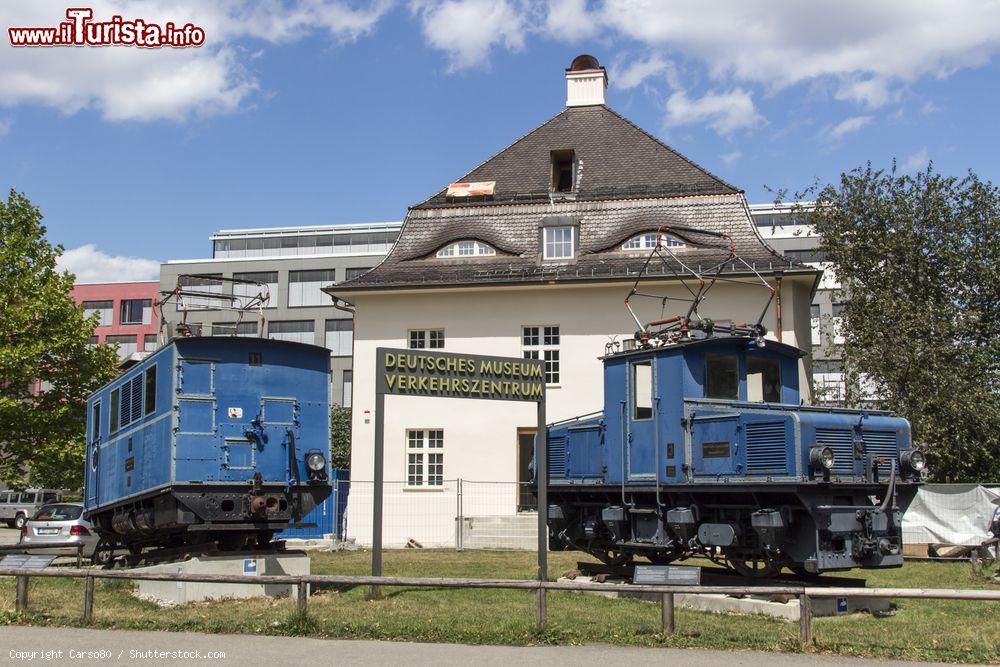 Immagine Le locomotive della Bayerische Zugspitzbahn esposte nel Verkehrszentrum del Deutsches Museum di Monaco di Baviera - foto © Carso80 / Shutterstock.com