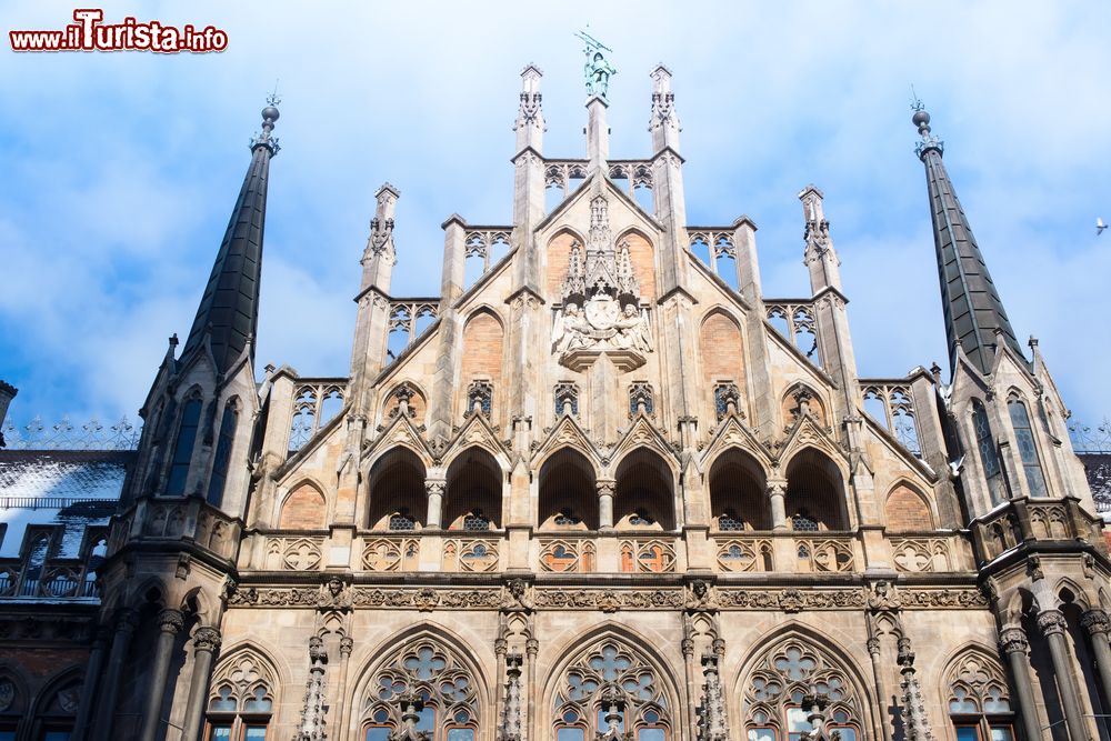 Immagine L'elegante architettura neogotica della Neues Rathaus in centro a Monaco di Baviera